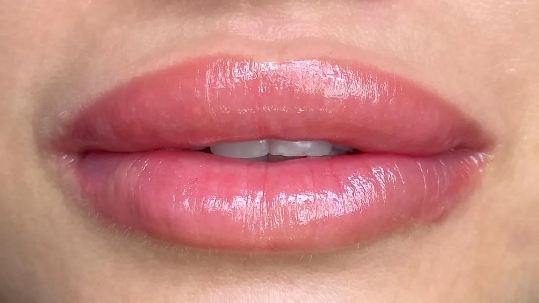 Lip Blush result: defined lip line with natural pink tone